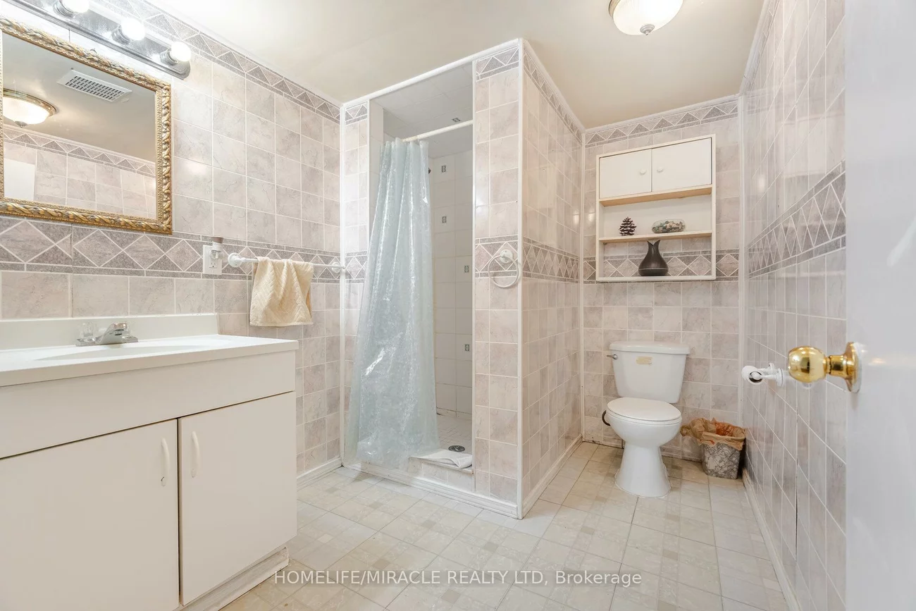 12, Huckleberry, Central Park, Brampton