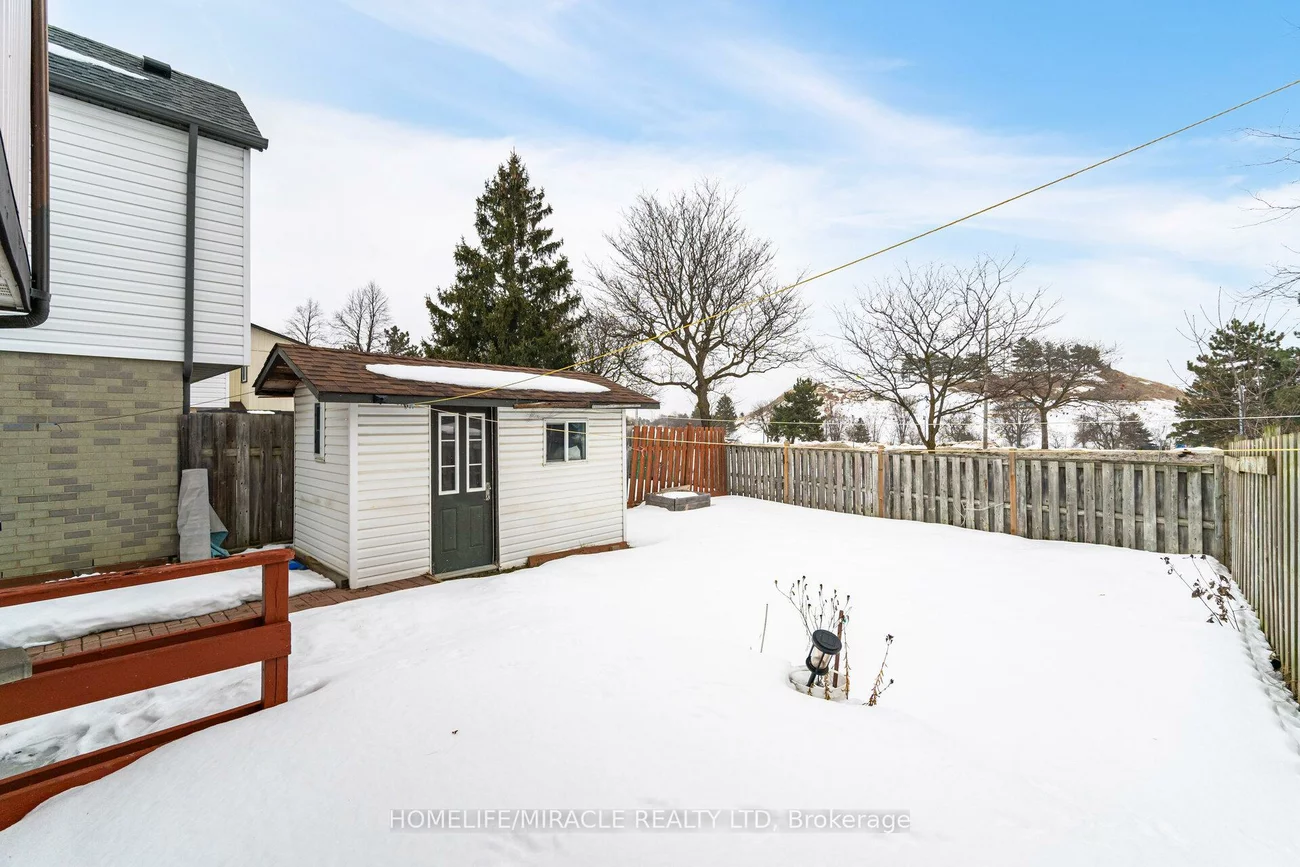 12, Huckleberry, Central Park, Brampton