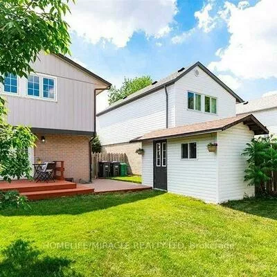 12, Huckleberry, Central Park, Brampton