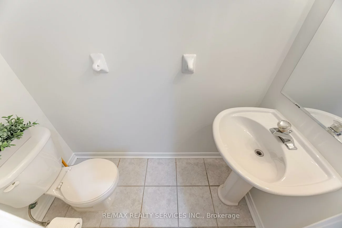 2, Iceberg, Sandringham-Wellington, Brampton