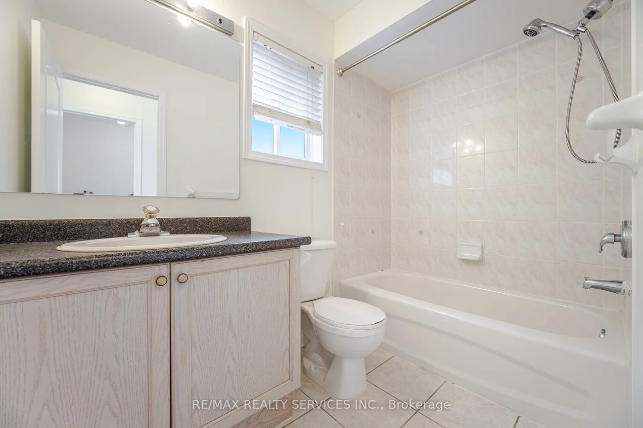 2, Iceberg, Sandringham-Wellington, Brampton