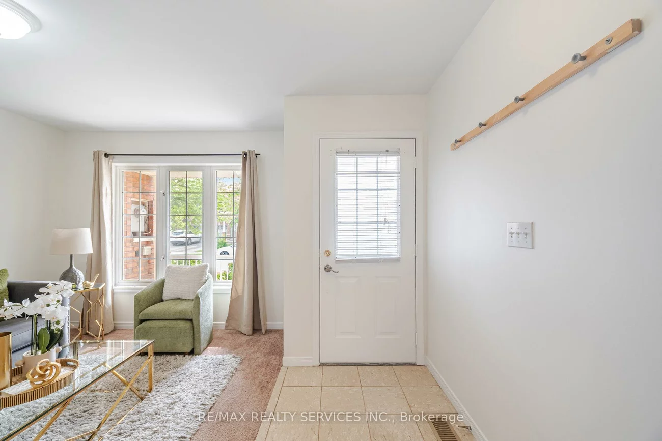 2, Iceberg, Sandringham-Wellington, Brampton