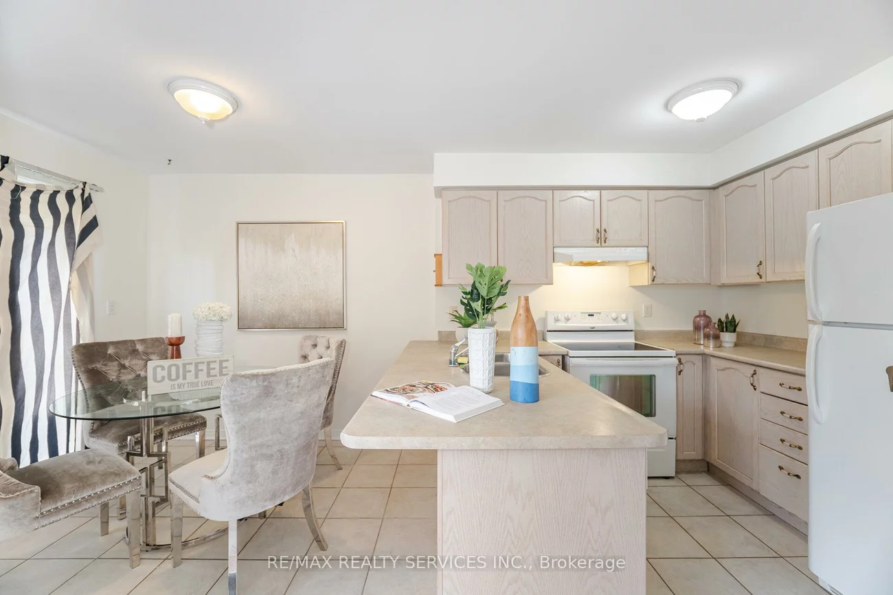 2, Iceberg, Sandringham-Wellington, Brampton