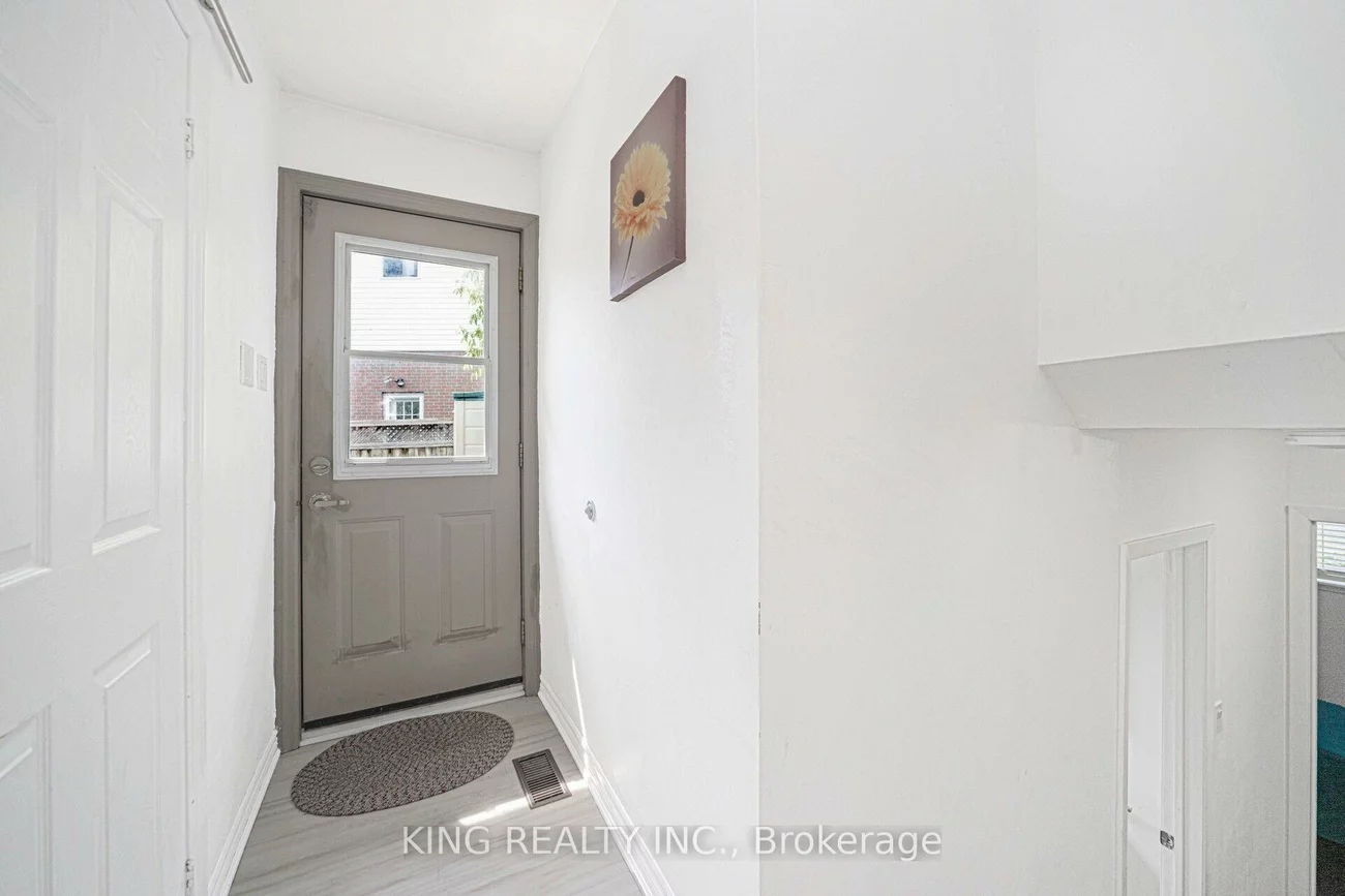 26, Davenport, Southgate, Brampton