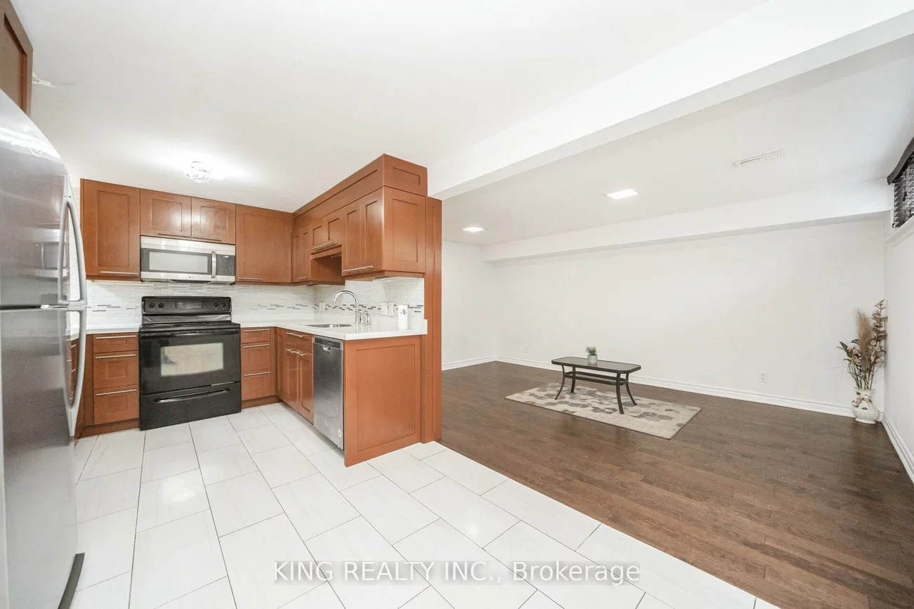 26, Davenport, Southgate, Brampton