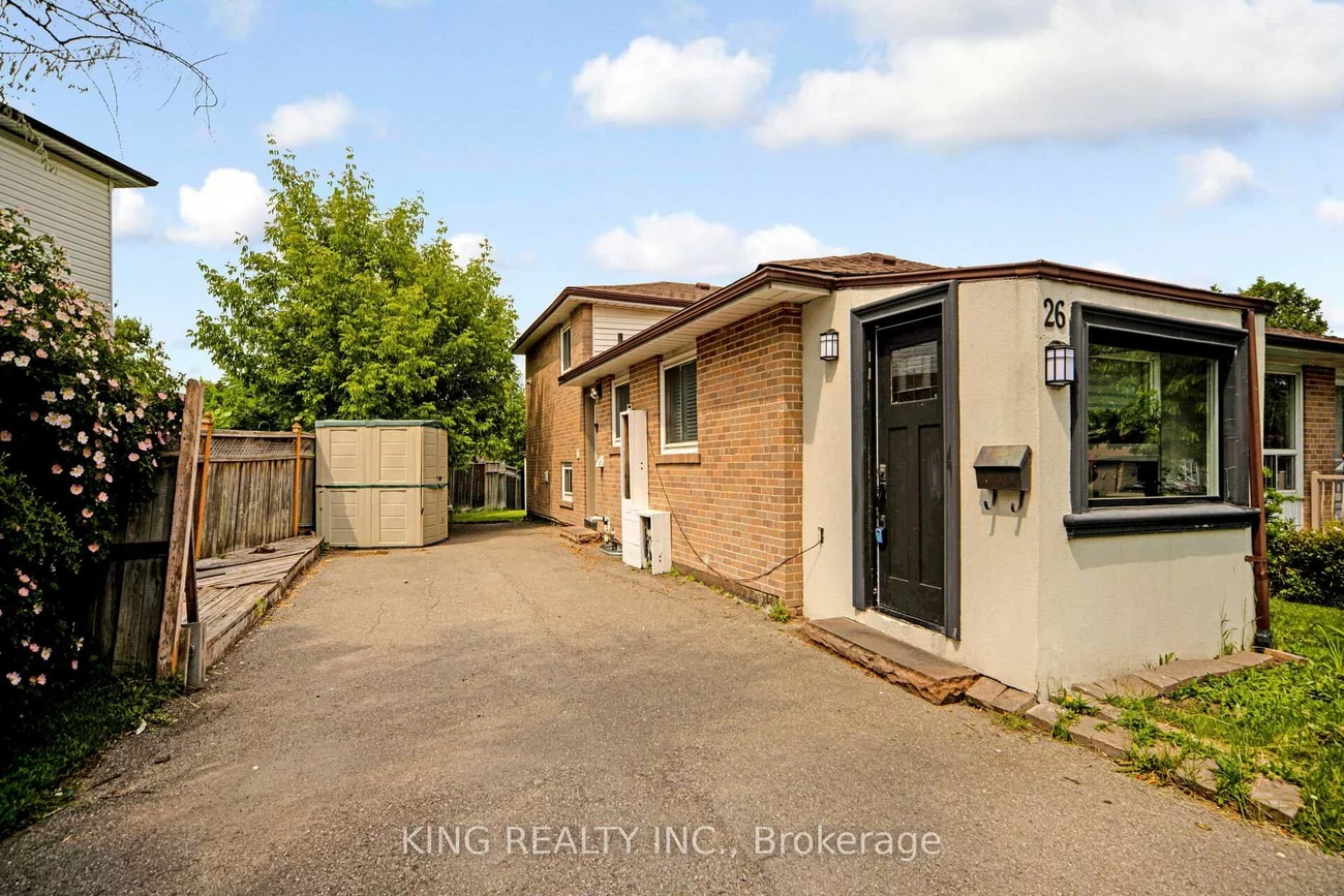 26, Davenport, Southgate, Brampton