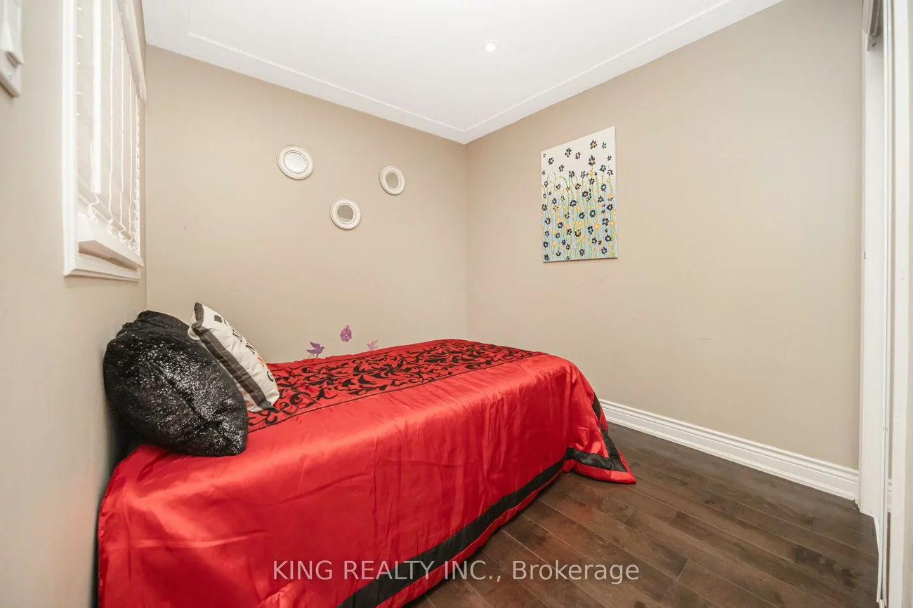 26, Davenport, Southgate, Brampton