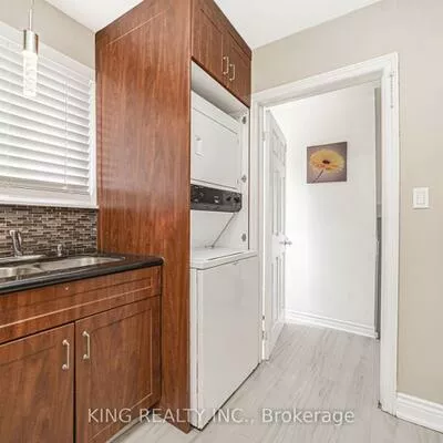 26, Davenport, Southgate, Brampton