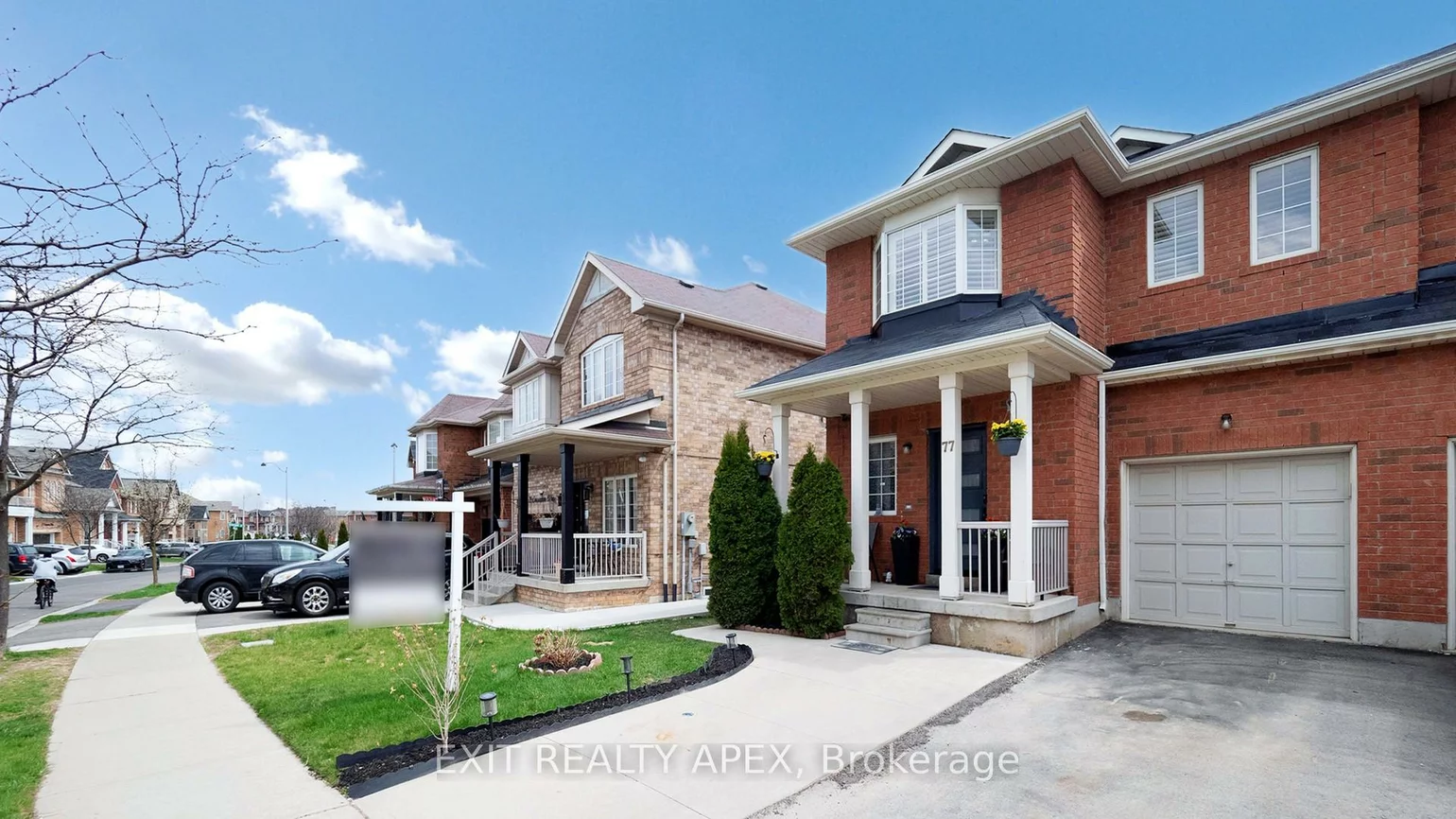 77, Commodore, Credit Valley, Brampton