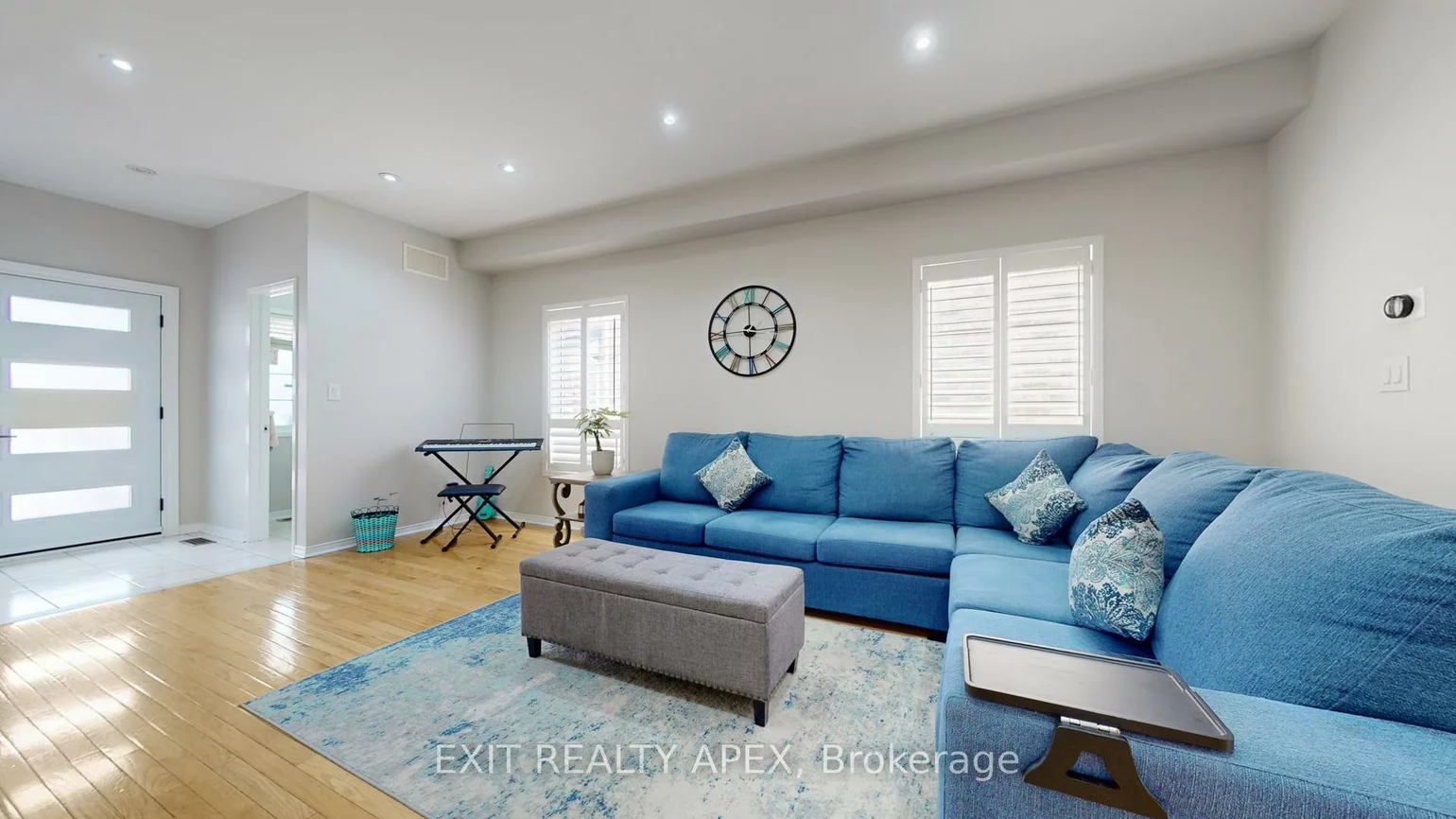 77, Commodore, Credit Valley, Brampton