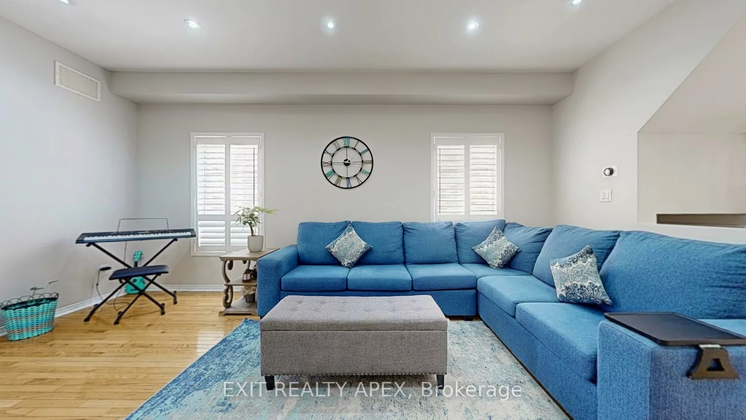 77, Commodore, Credit Valley, Brampton