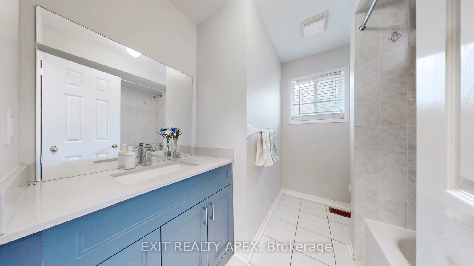 77, Commodore, Credit Valley, Brampton