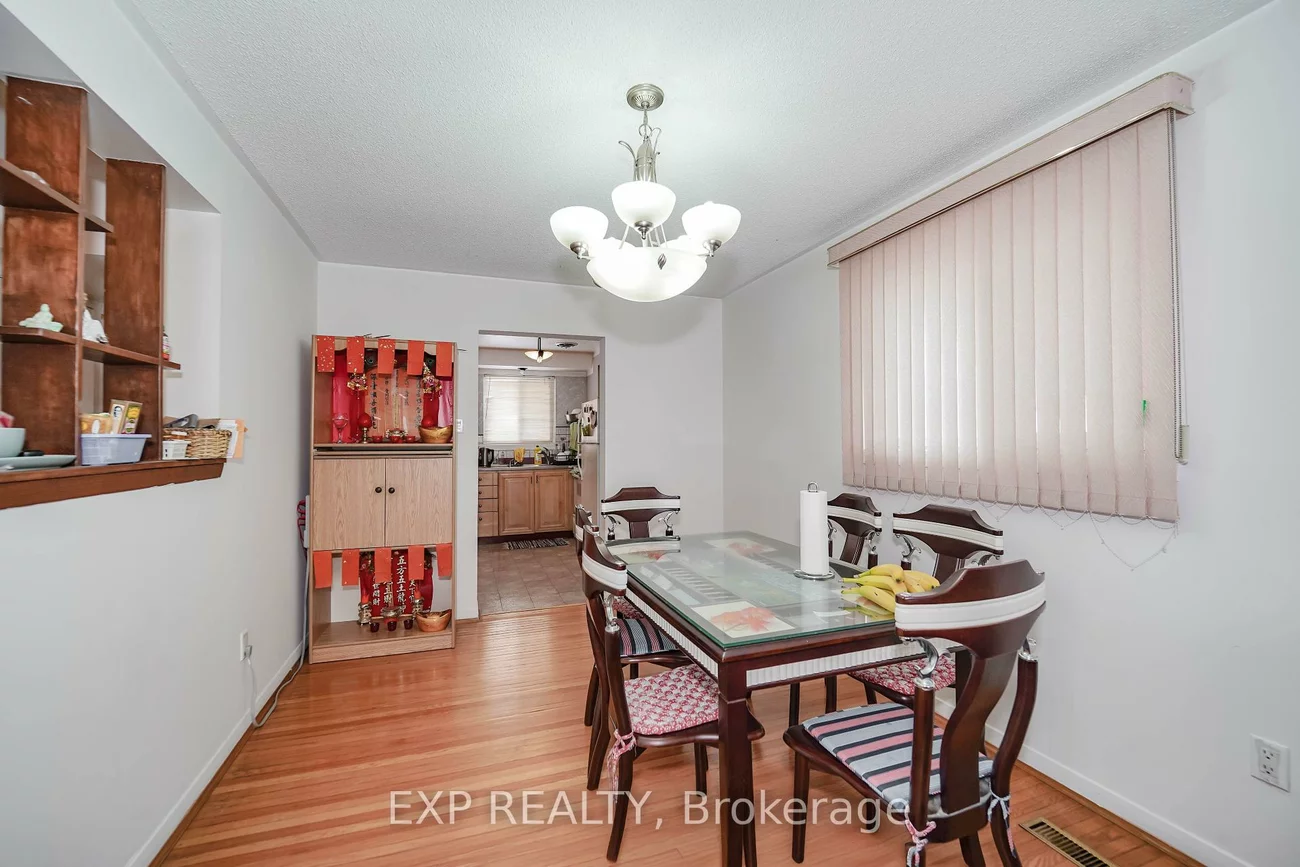 23, Cloverdale, Avondale, Brampton