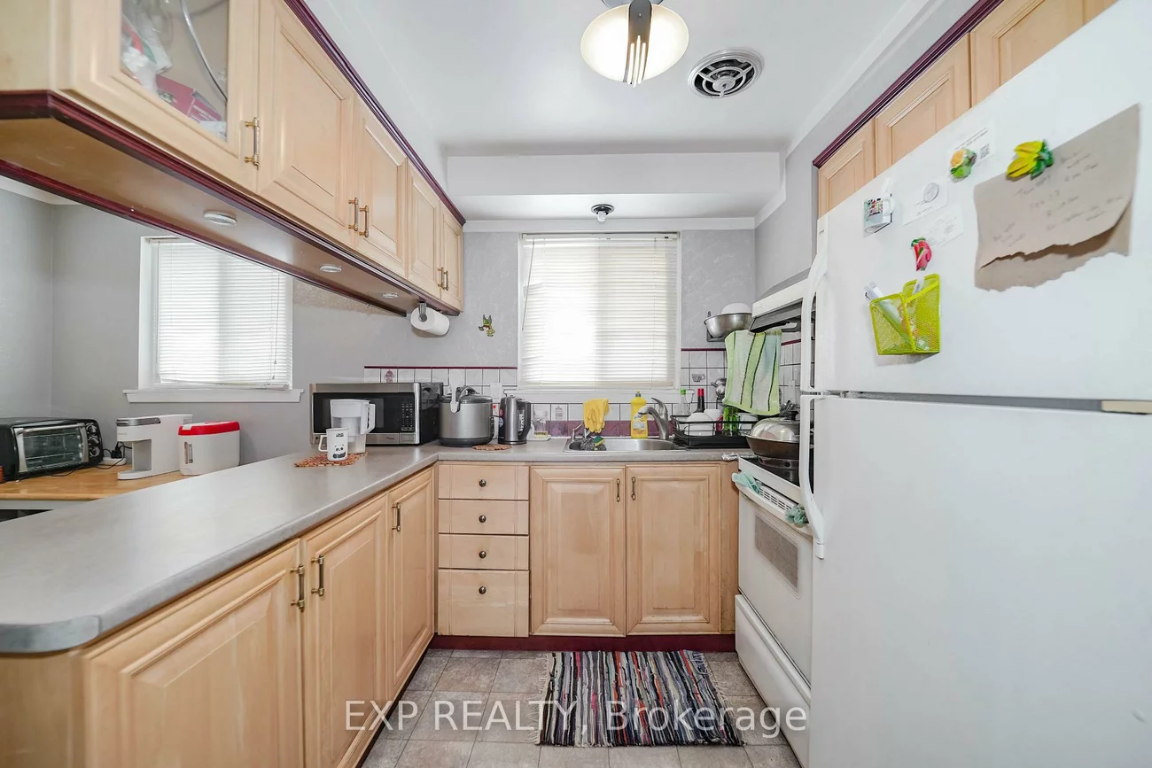 23, Cloverdale, Avondale, Brampton