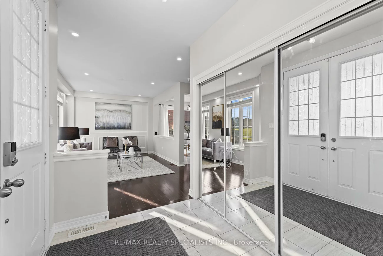 351, Royal West, Credit Valley, Brampton