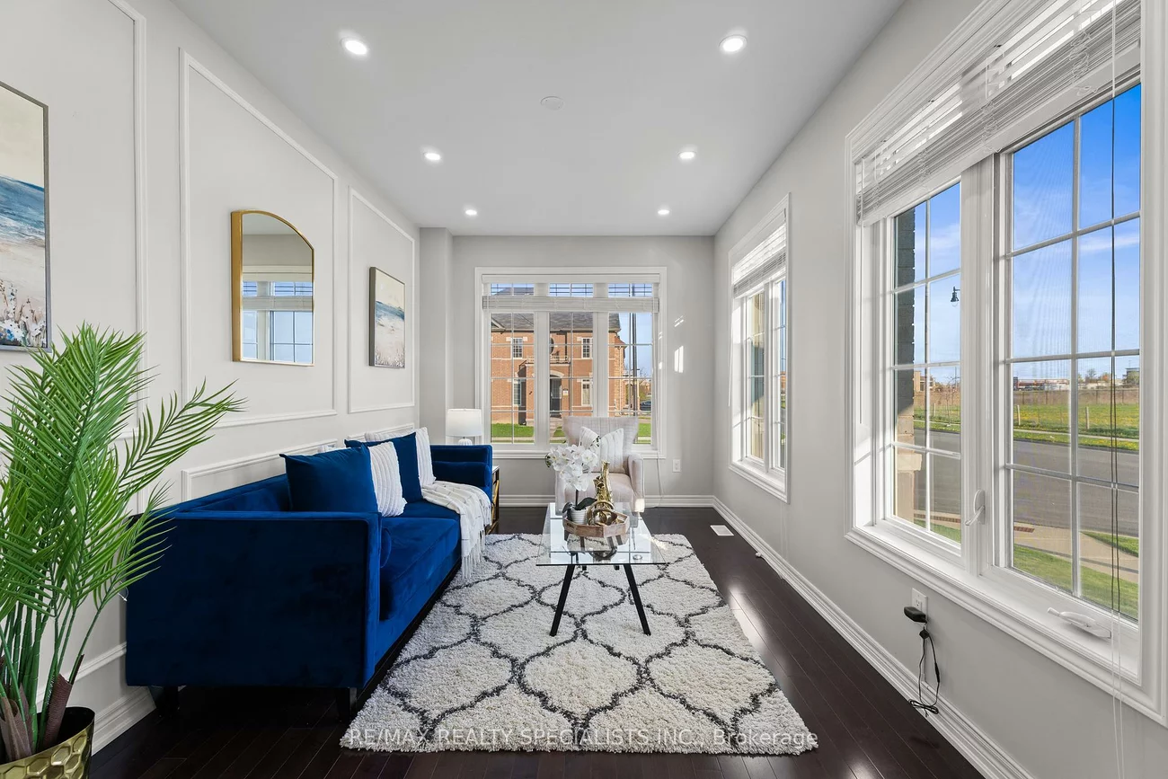 351, Royal West, Credit Valley, Brampton