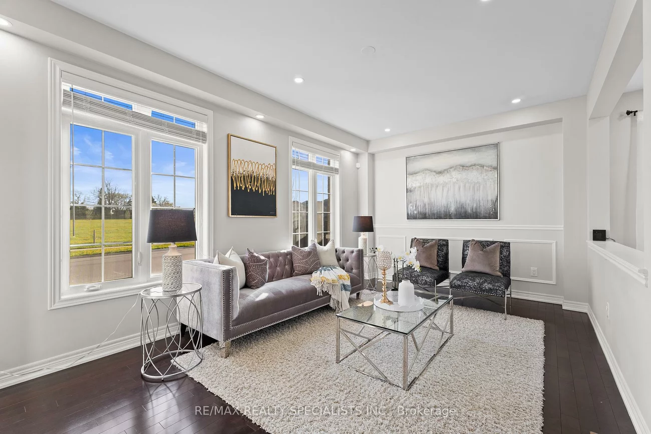 351, Royal West, Credit Valley, Brampton
