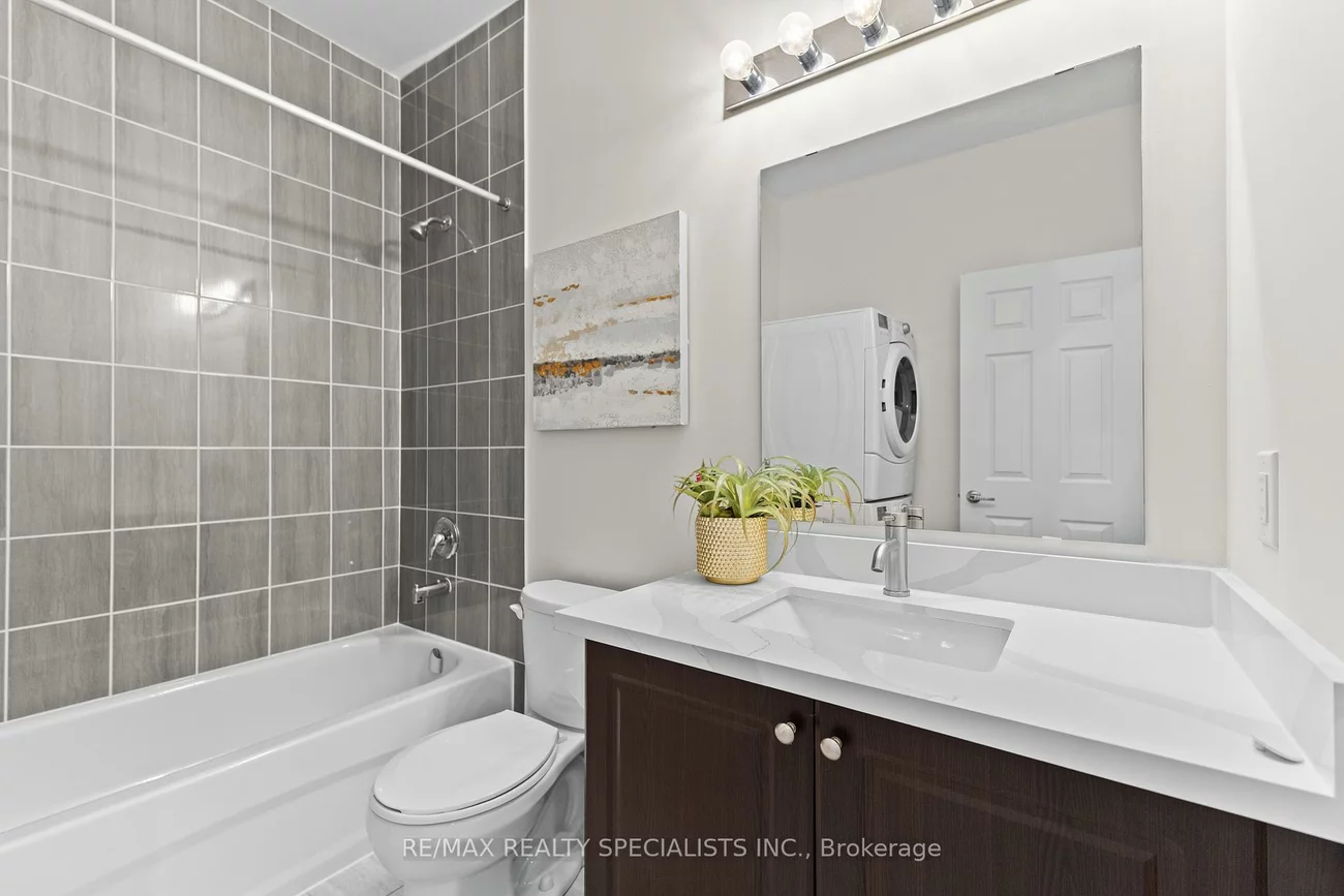 351, Royal West, Credit Valley, Brampton