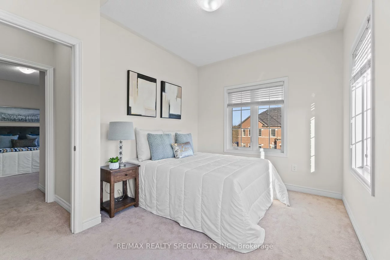 351, Royal West, Credit Valley, Brampton