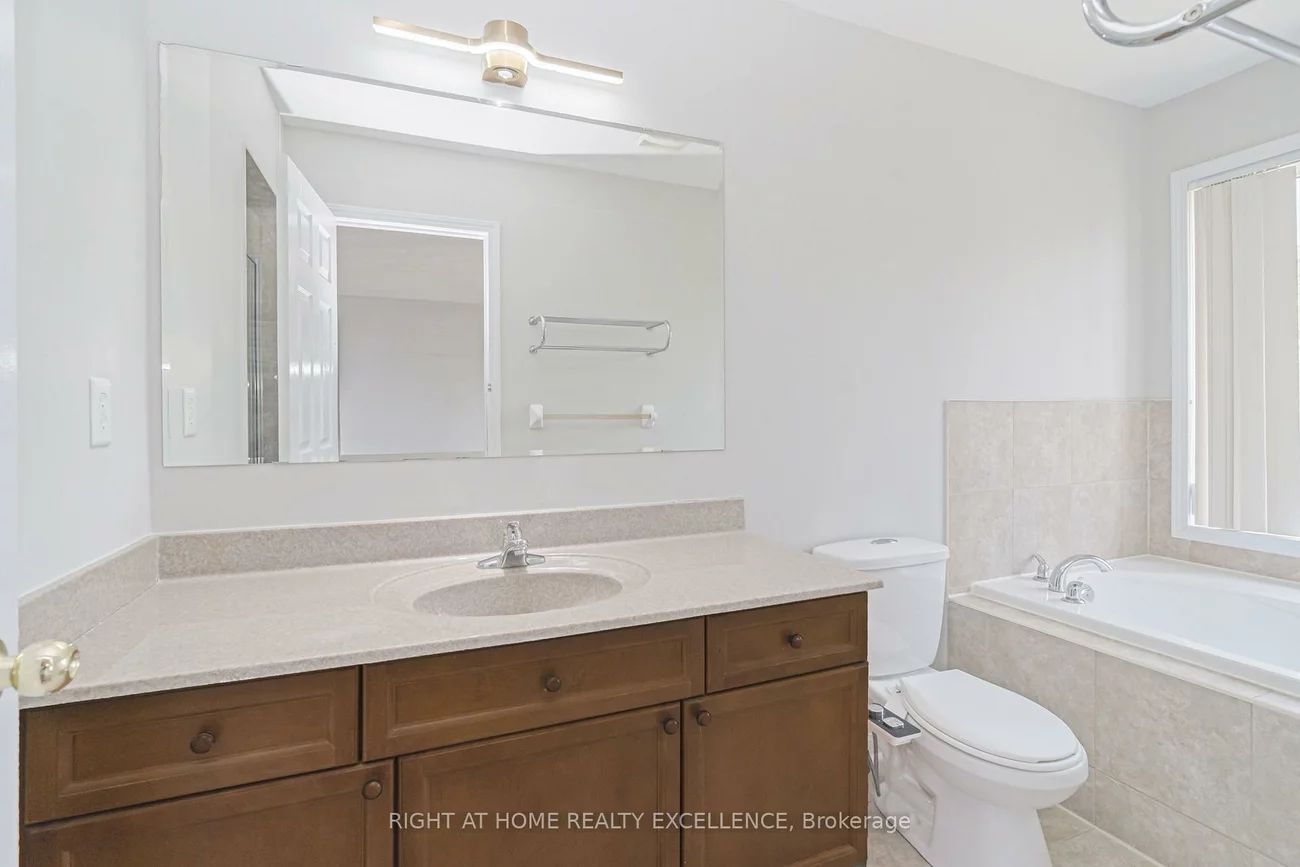 1, Bayridge, Vales of Castlemore, Brampton