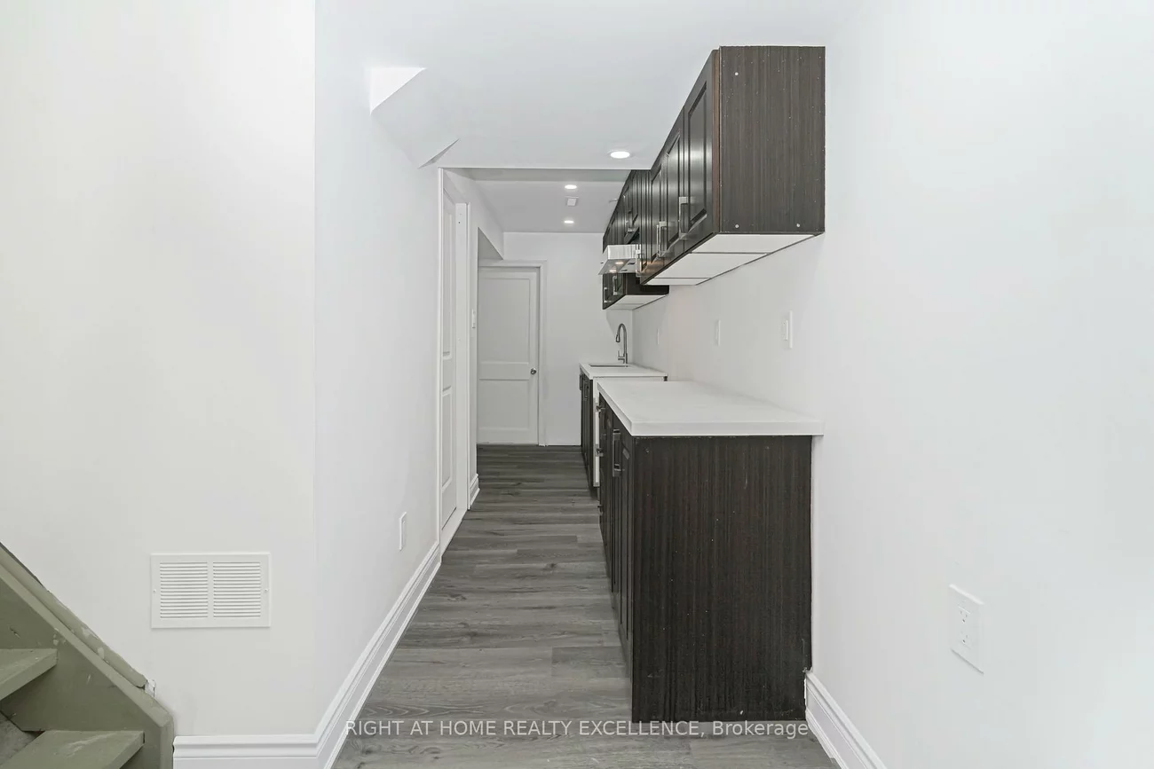 1, Bayridge, Vales of Castlemore, Brampton