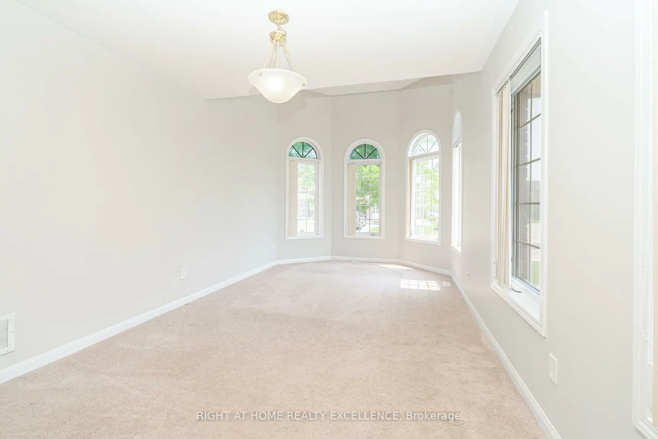 1, Bayridge, Vales of Castlemore, Brampton