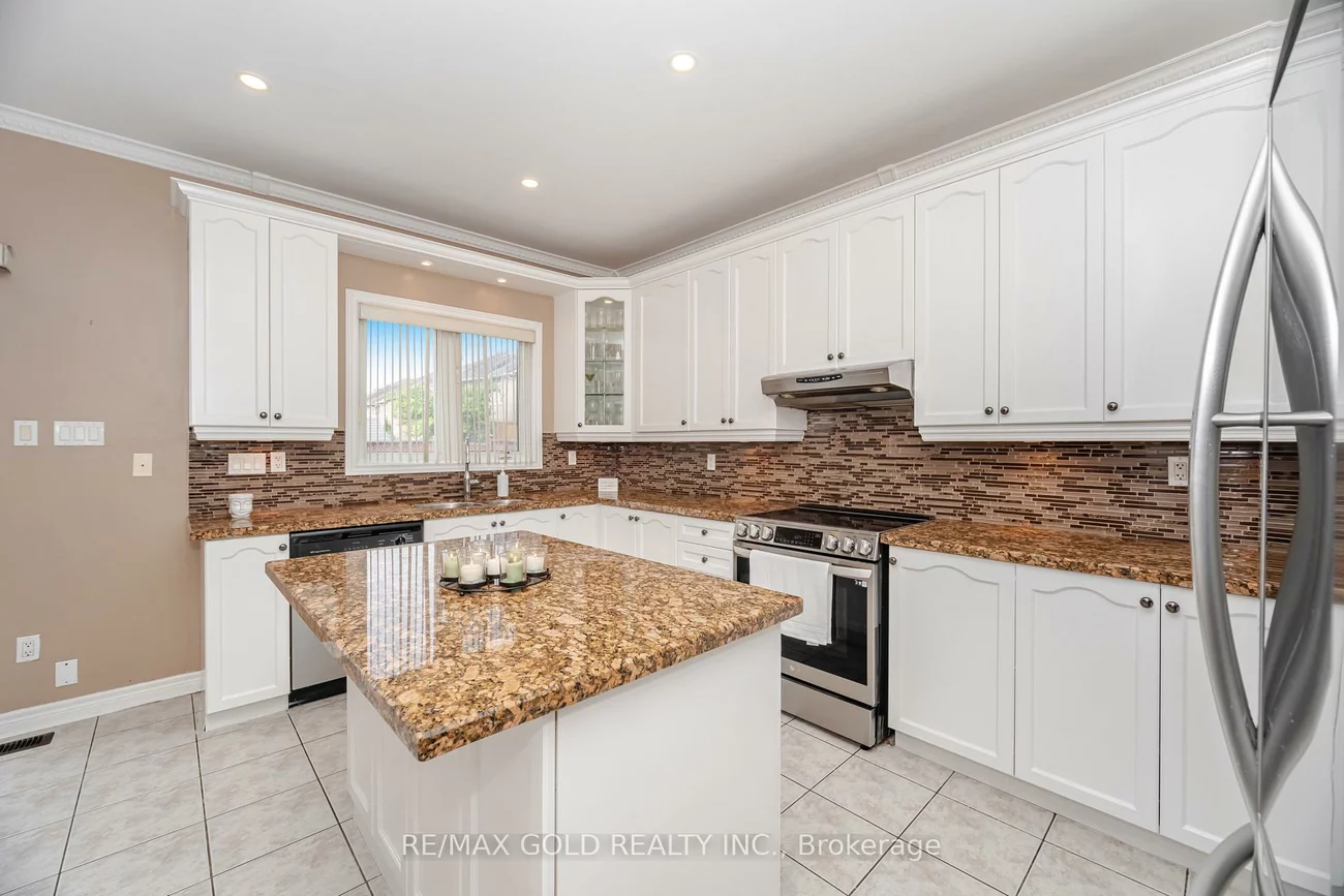 5, Summershade, Bram East, Brampton