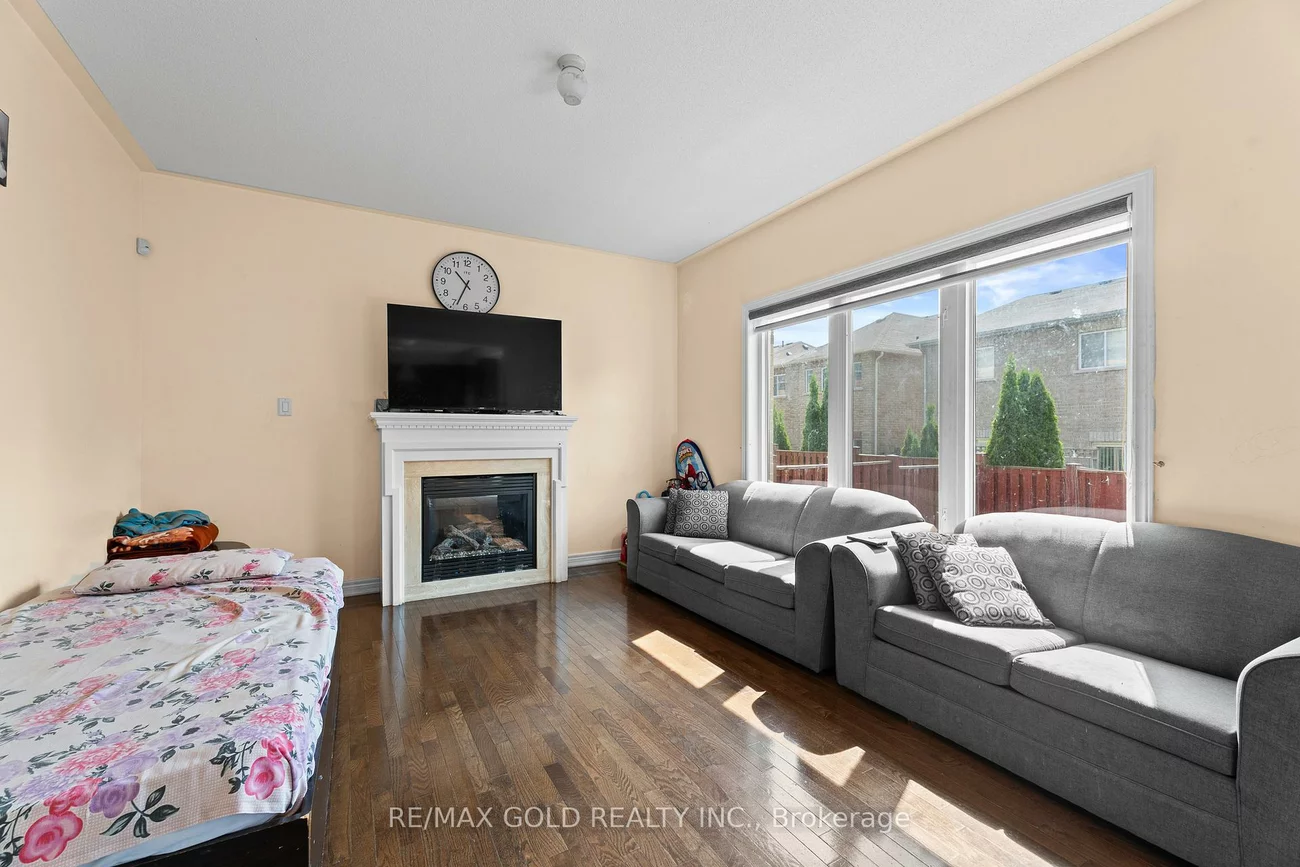 13, Footbridge, Sandringham-Wellington, Brampton