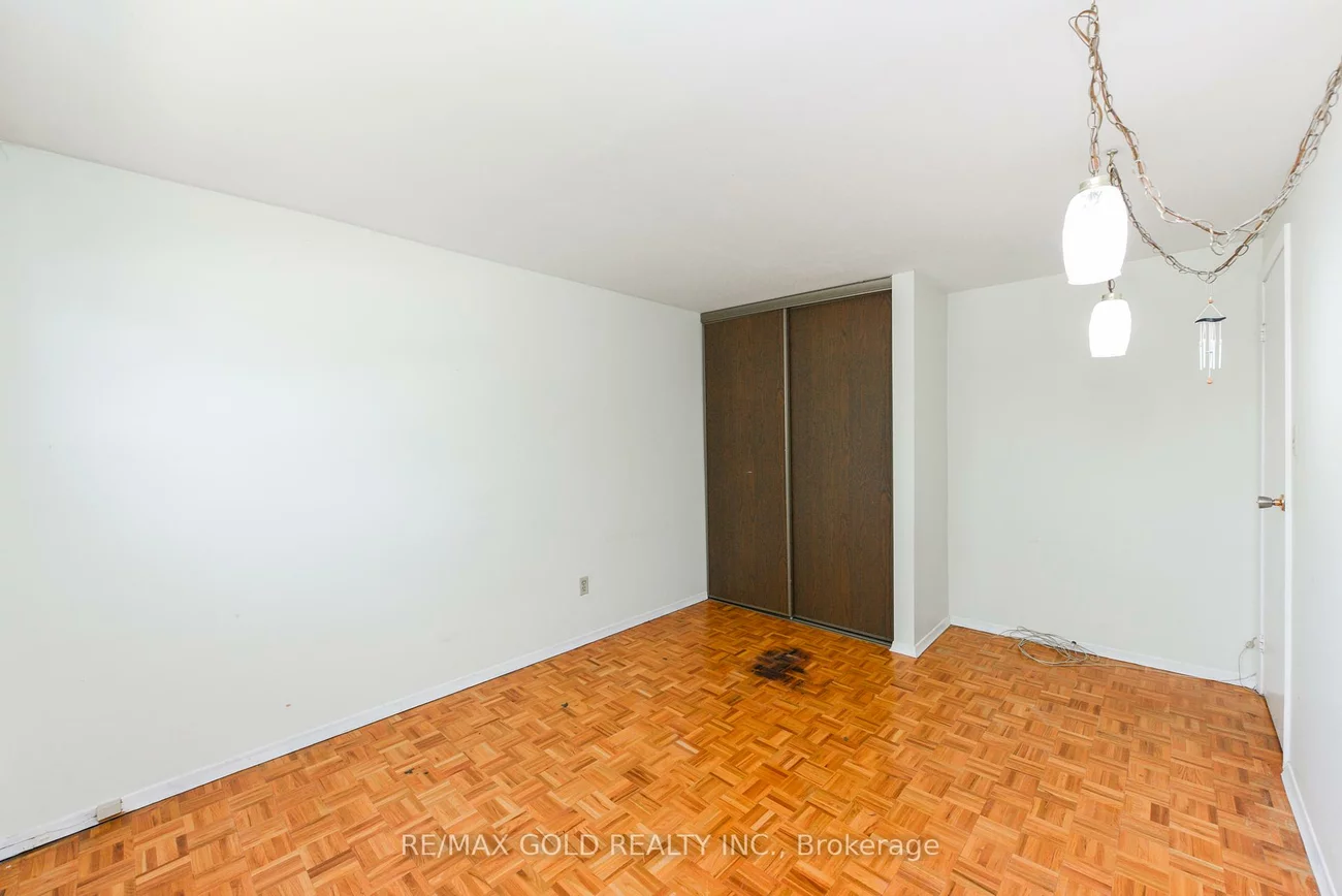 29, Glenmore, Northgate, Brampton