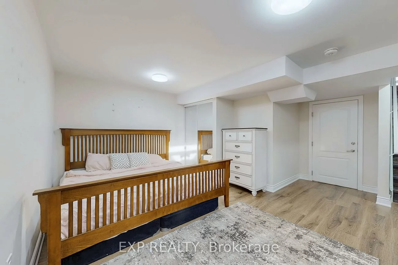 88, Royal West, Credit Valley, Brampton