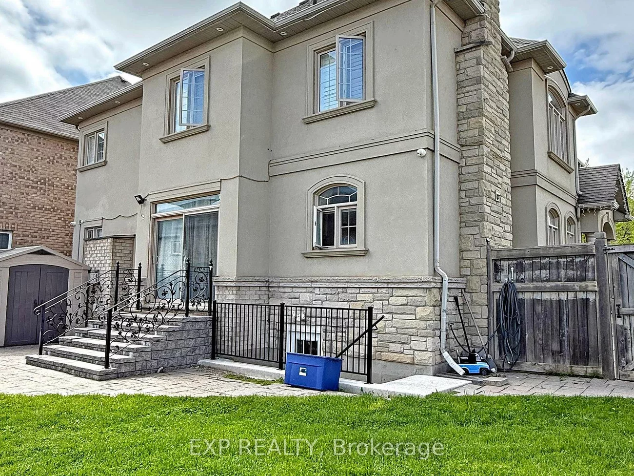 88, Royal West, Credit Valley, Brampton