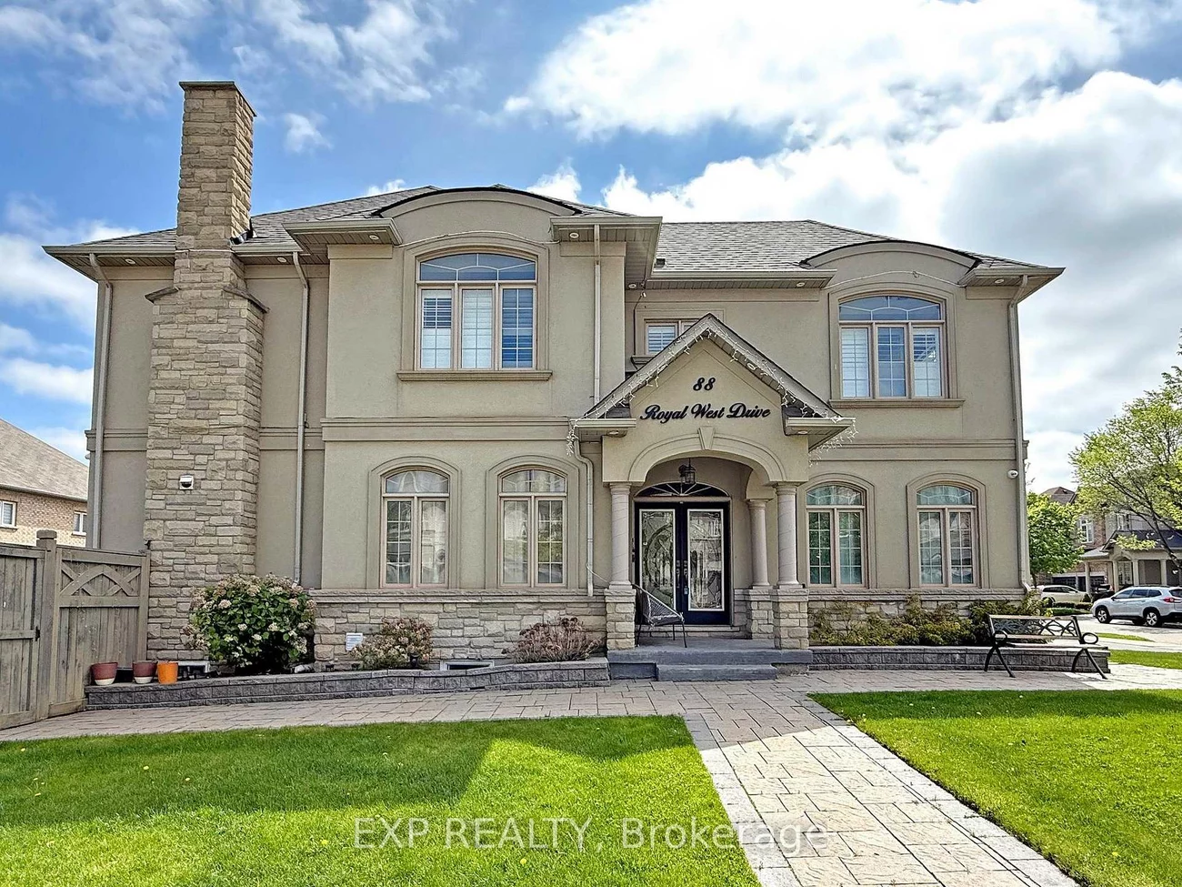 88, Royal West, Credit Valley, Brampton