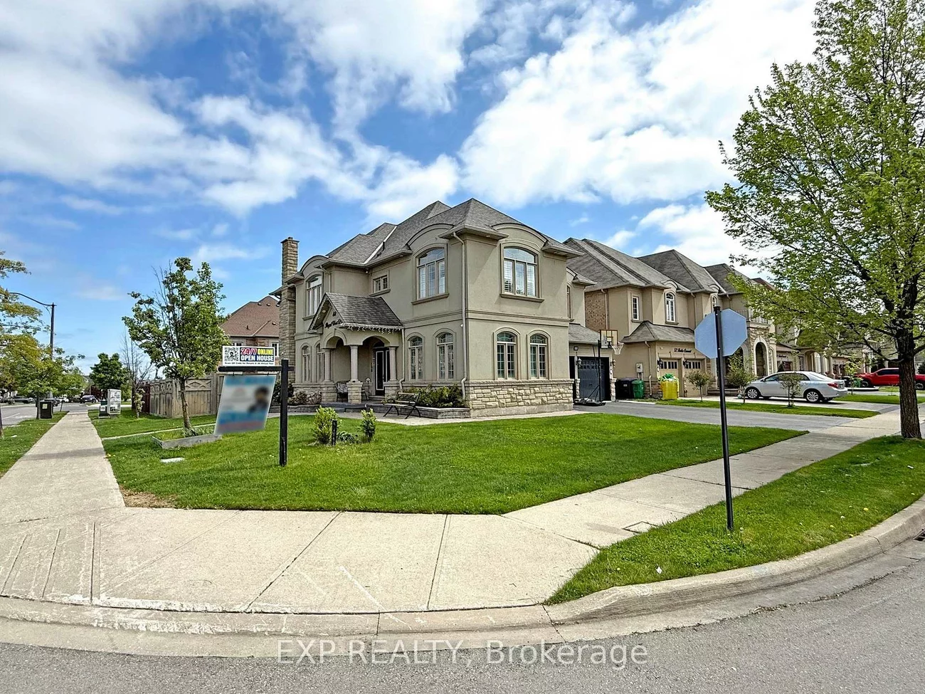 88, Royal West, Credit Valley, Brampton