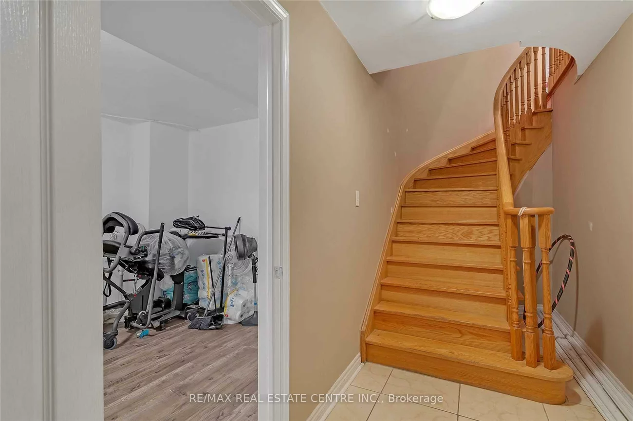 21, Sprucelands, Sandringham-Wellington, Brampton