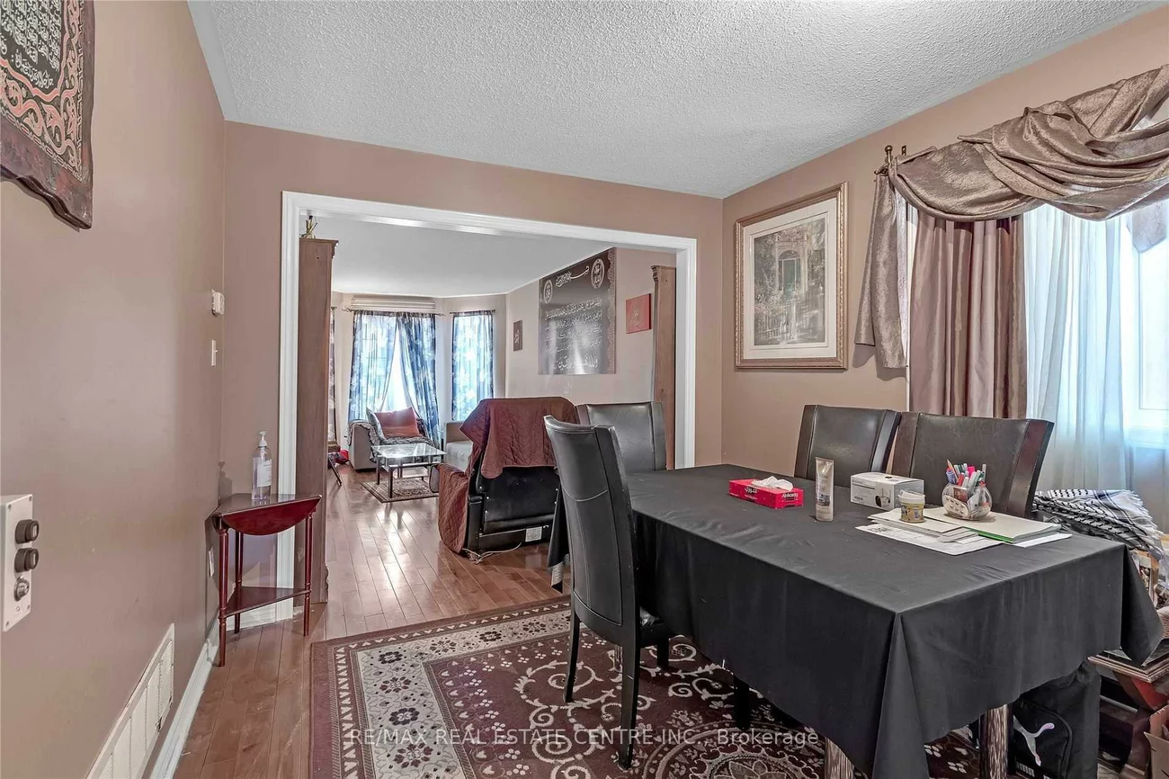 21, Sprucelands, Sandringham-Wellington, Brampton