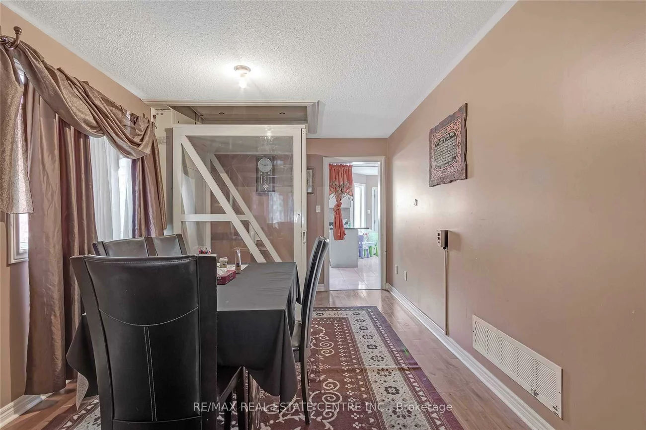 21, Sprucelands, Sandringham-Wellington, Brampton