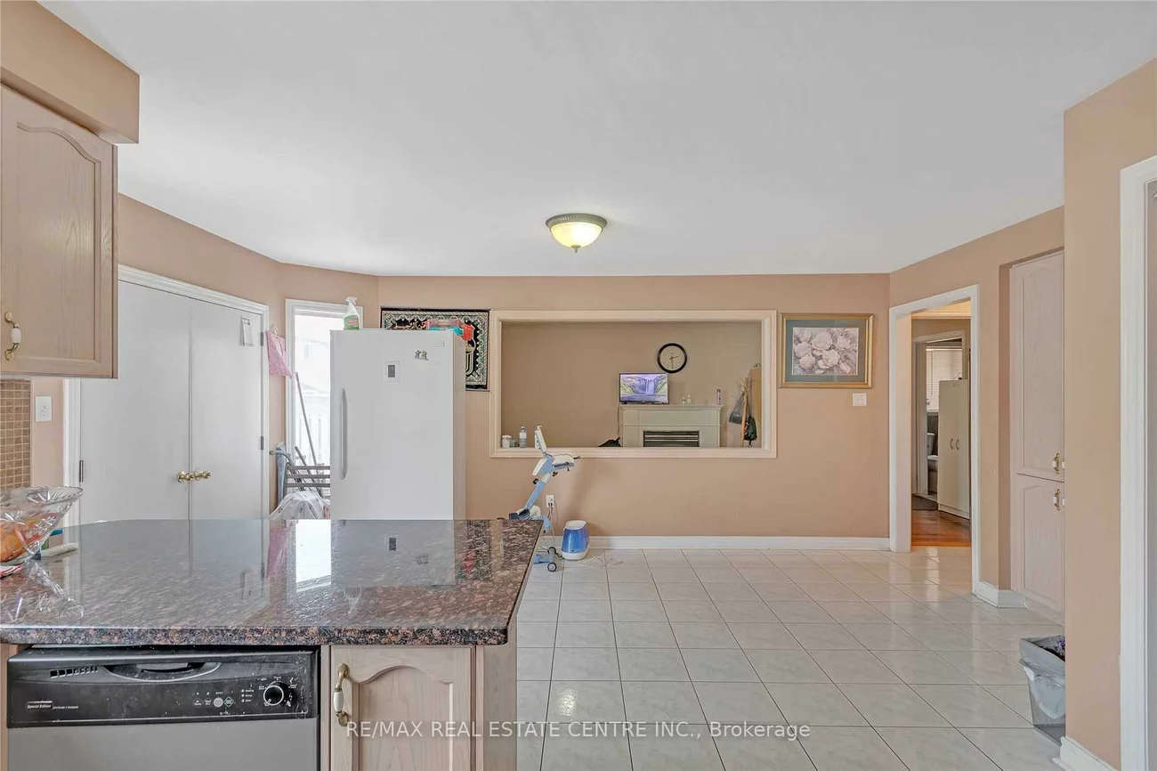 21, Sprucelands, Sandringham-Wellington, Brampton