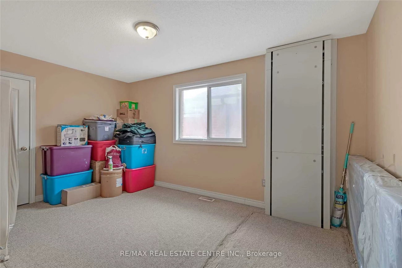 21, Sprucelands, Sandringham-Wellington, Brampton