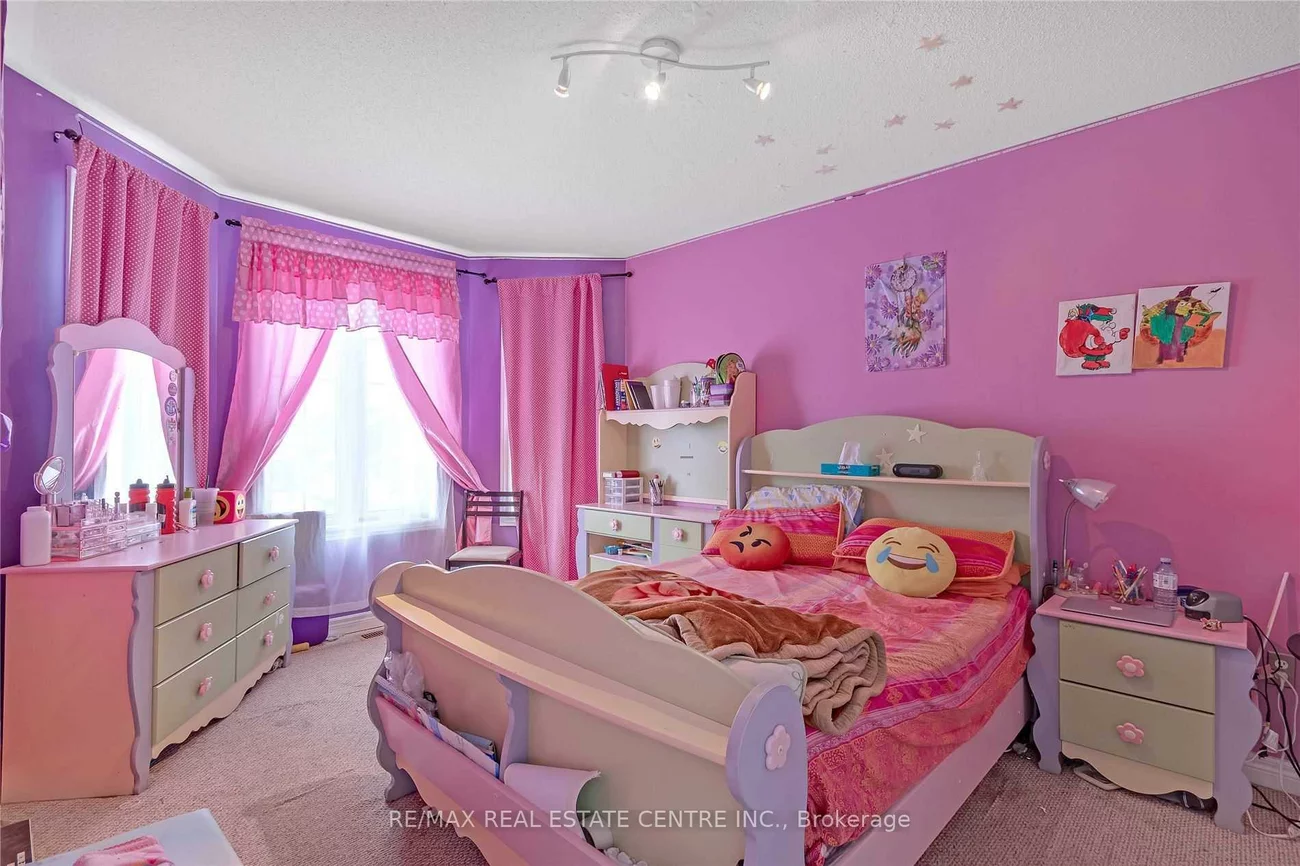21, Sprucelands, Sandringham-Wellington, Brampton