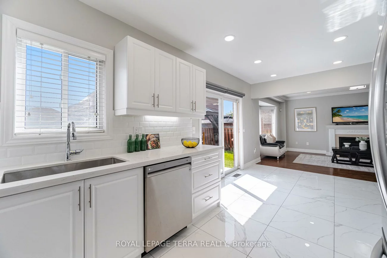 19, VALLEYPARK, Fletcher's Meadow, Brampton