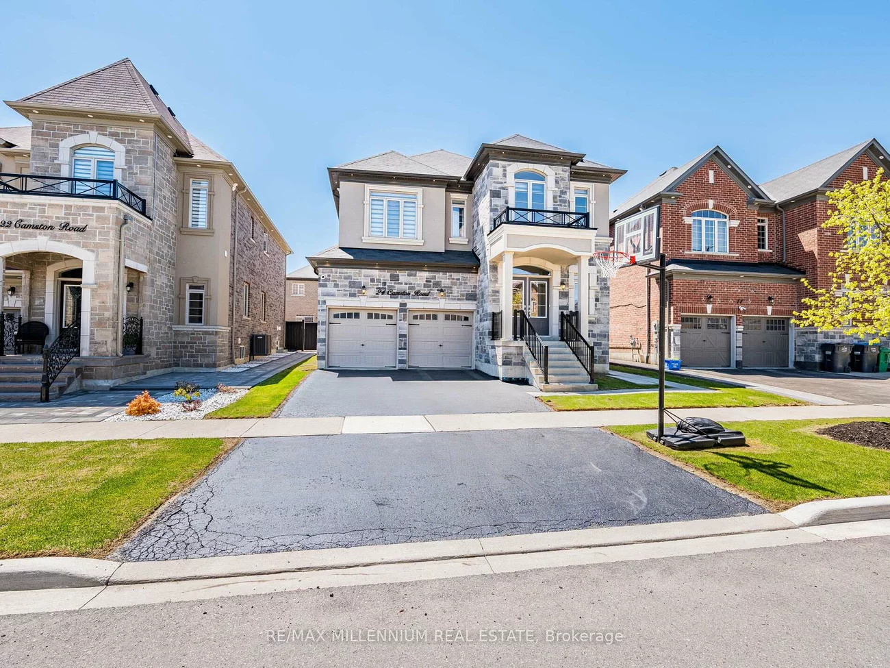 24, Camston, Toronto Gore Rural Estate, Brampton