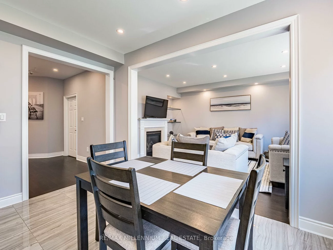 24, Camston, Toronto Gore Rural Estate, Brampton
