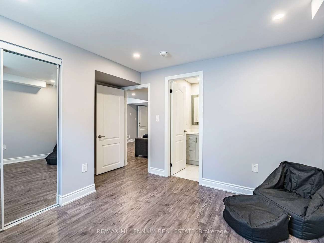 24, Camston, Toronto Gore Rural Estate, Brampton