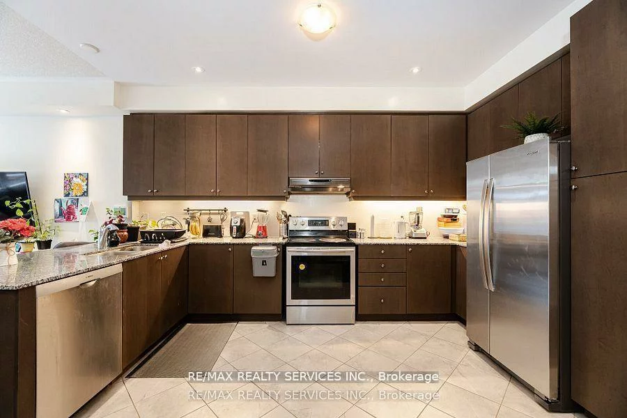7, Lady Evelyn, Bram West, Brampton