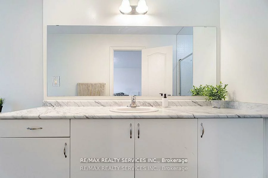 7, Lady Evelyn, Bram West, Brampton