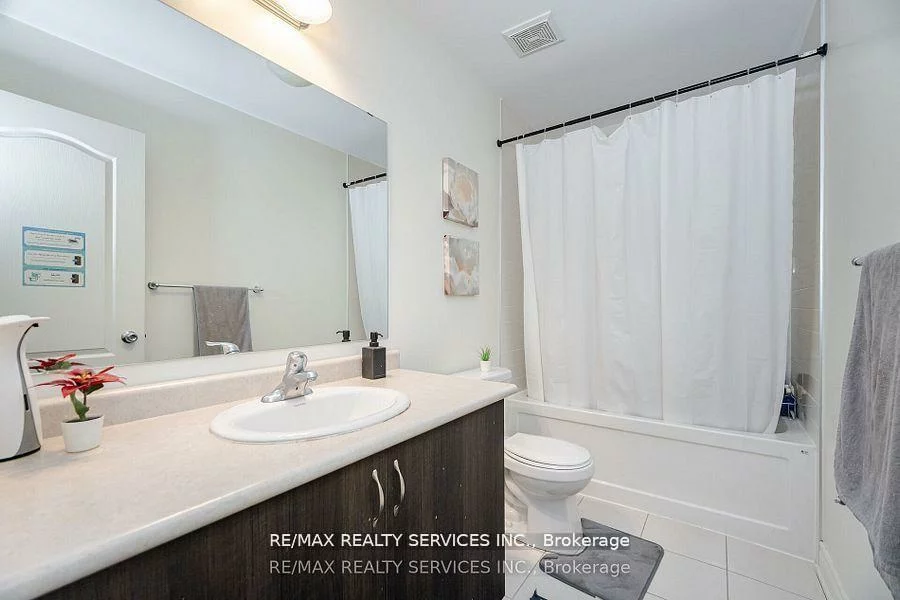 7, Lady Evelyn, Bram West, Brampton