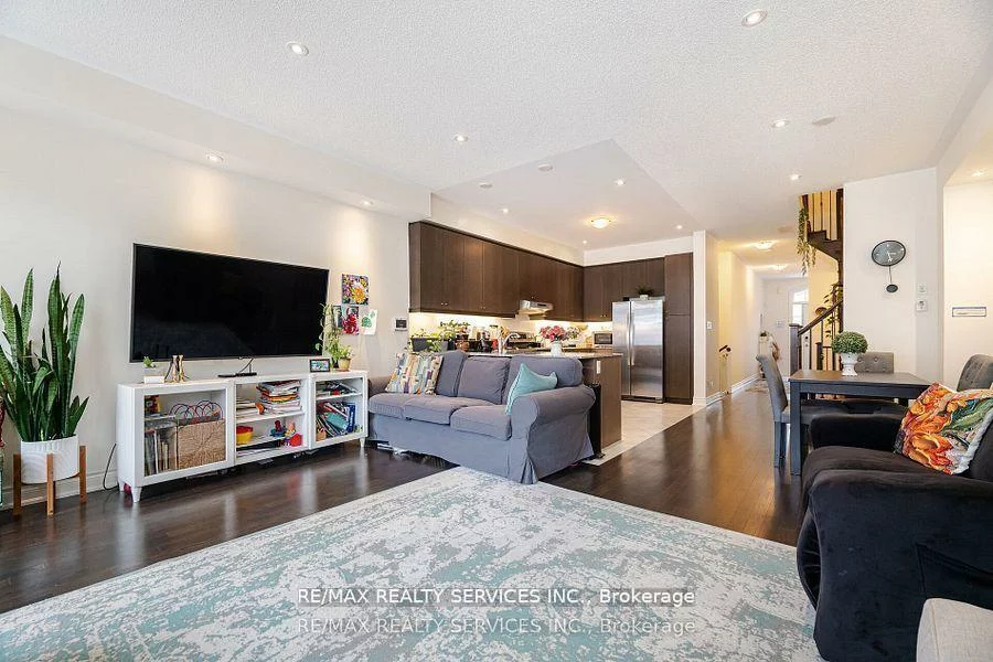7, Lady Evelyn, Bram West, Brampton