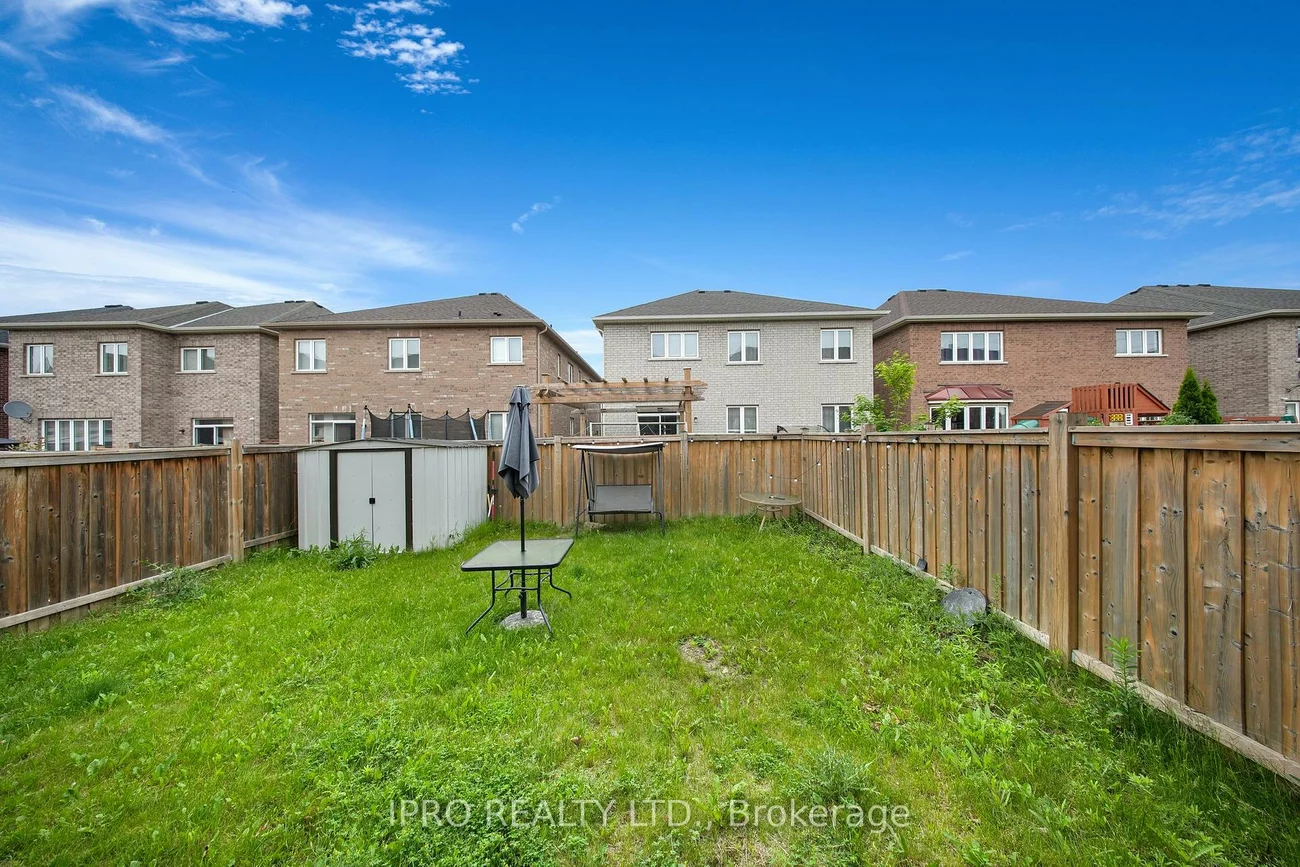 12, Goodsway, Northwest Brampton, Brampton
