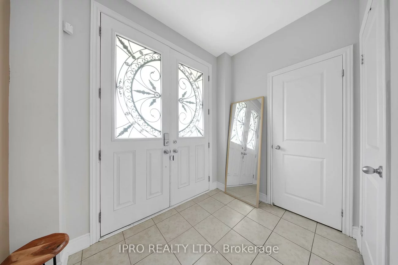 12, Goodsway, Northwest Brampton, Brampton