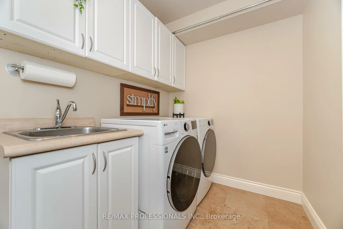 70, Kenpark, Snelgrove, Brampton